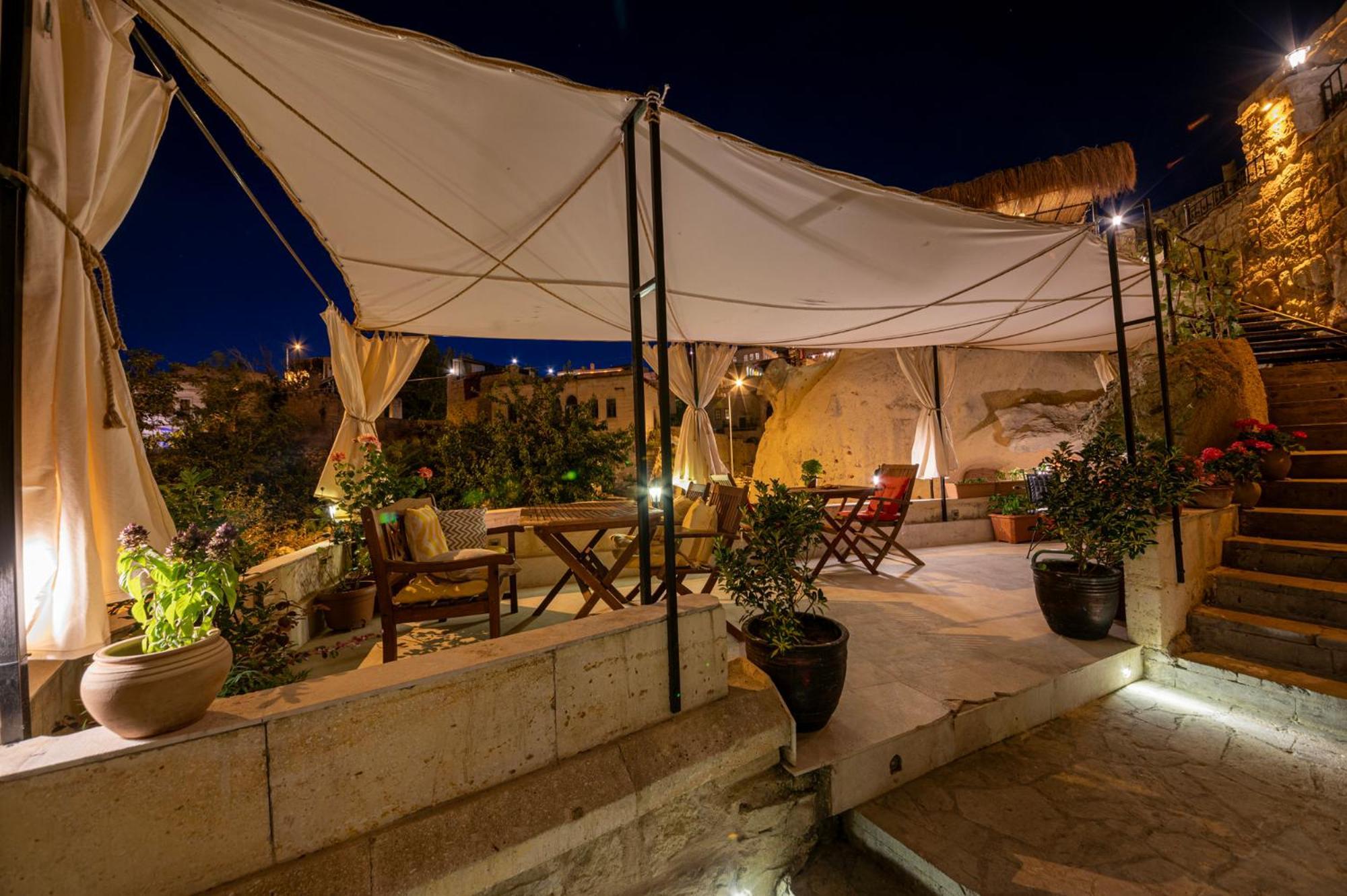 어굽 Shiraz Cave Cappadocia B&B 외부 사진